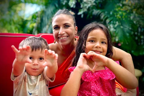 Charlyne avec ses enfants